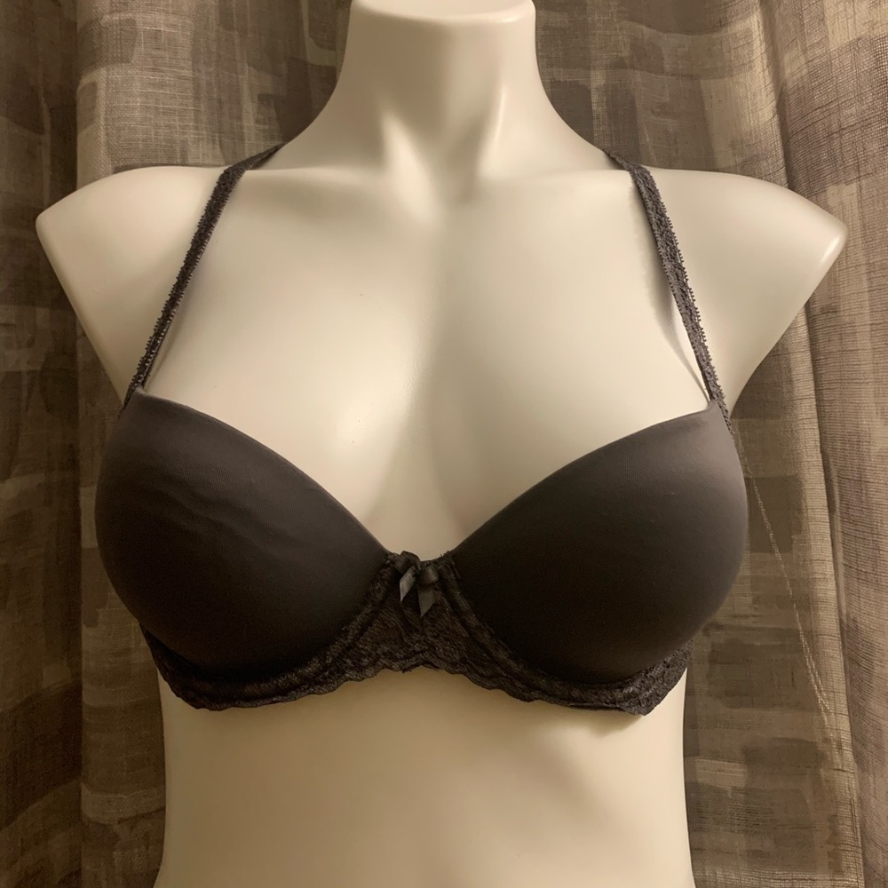 Victoria Secret pink push-up bra size: 34A